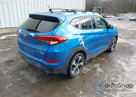 2016 Hyundai Tucson Sport z USA, uszkodzony, nr VIN KM8J3CA28GU069143